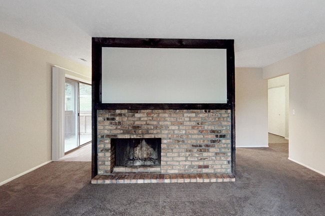 Building Photo - Fontenelle Hills