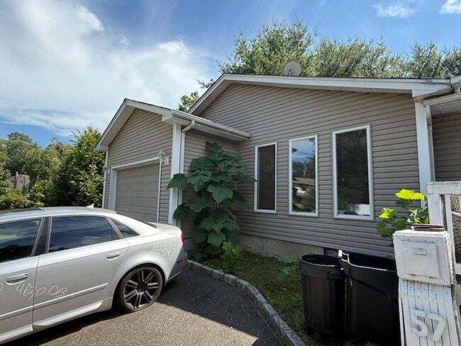 Building Photo - 57 Schuyler Dr