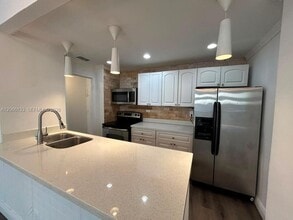 Building Photo - 7545 E Treasure Dr