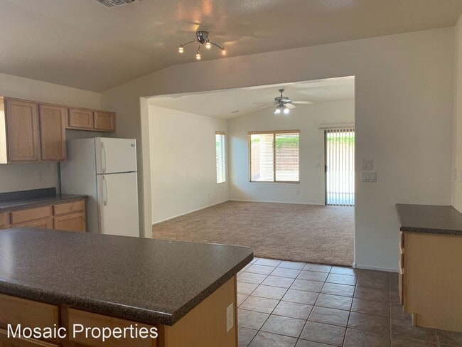 Building Photo - 3 br, 2 bath House - 708 E. Mule Train Trl.