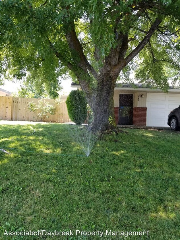 Primary Photo - 2 br, 1 bath Apartment - 222 S. 64th Ave