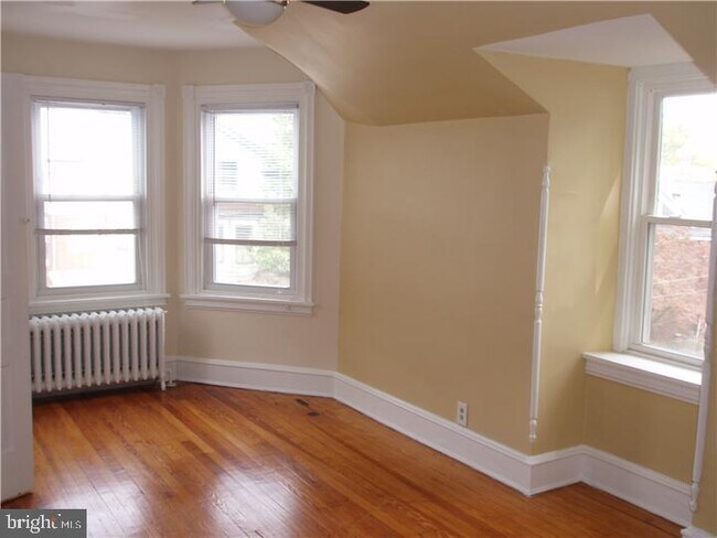 Foto del edificio - 608 W 20th St