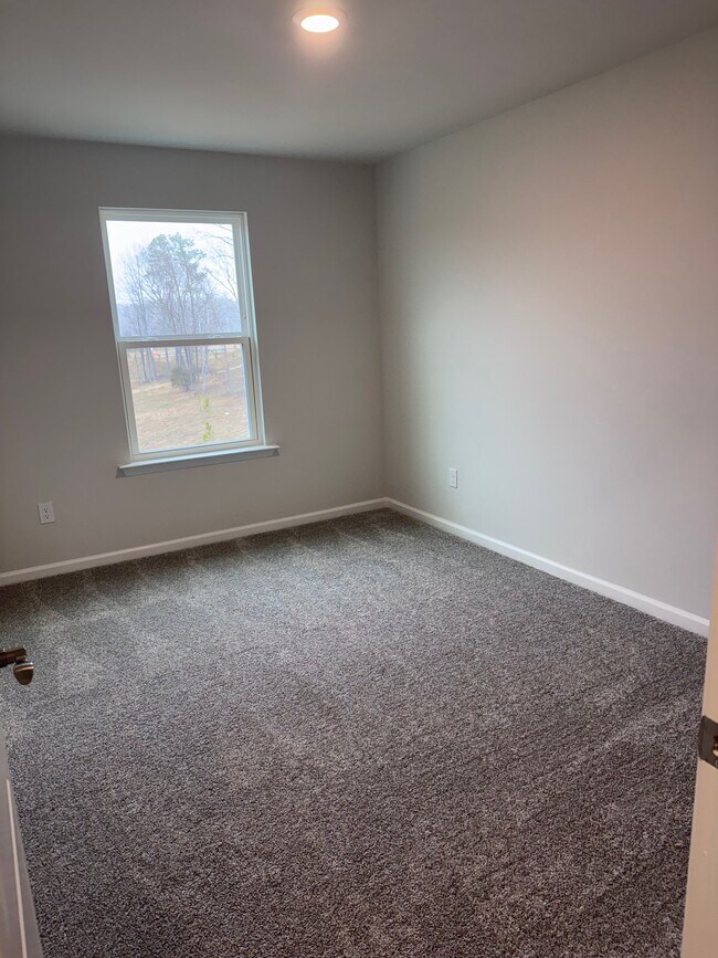 Foto del edificio - 3435 Pilot Mill Dr