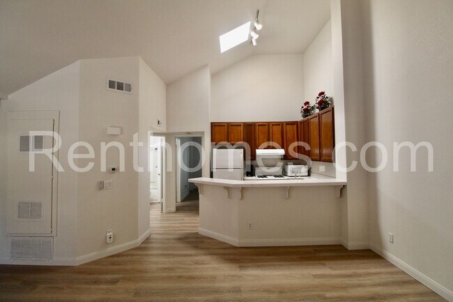 Foto del edificio - 9916 Scripps Westview Wy