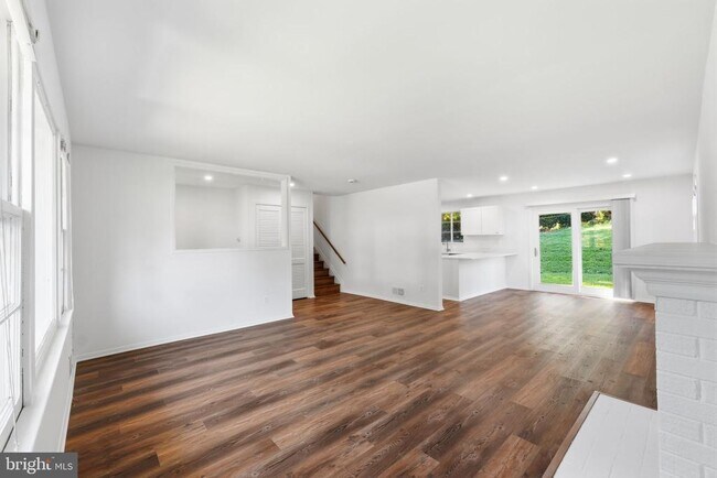 Foto del edificio - 8009 Gosport Ln