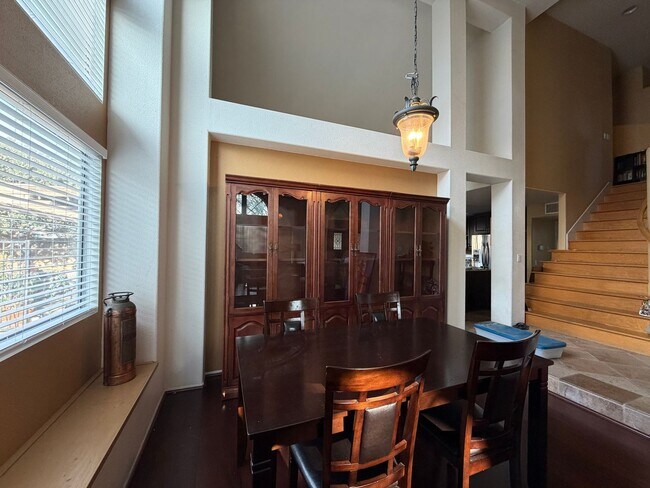 Building Photo - 1848 Eastgate Ave