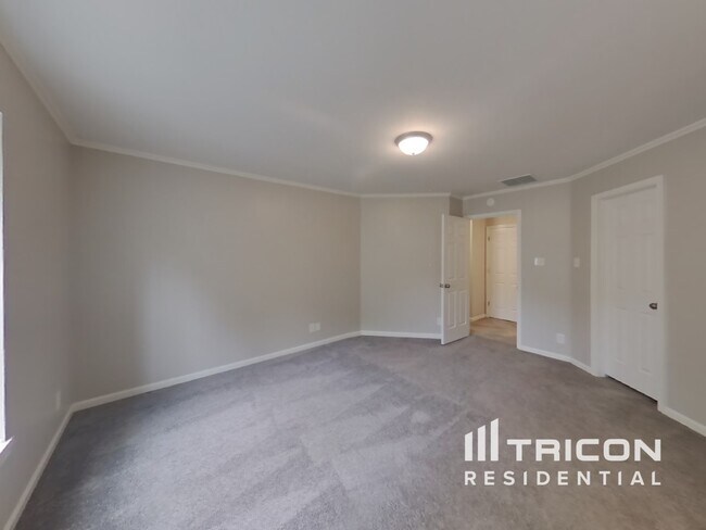 Building Photo - 7461 Camberwood Dr