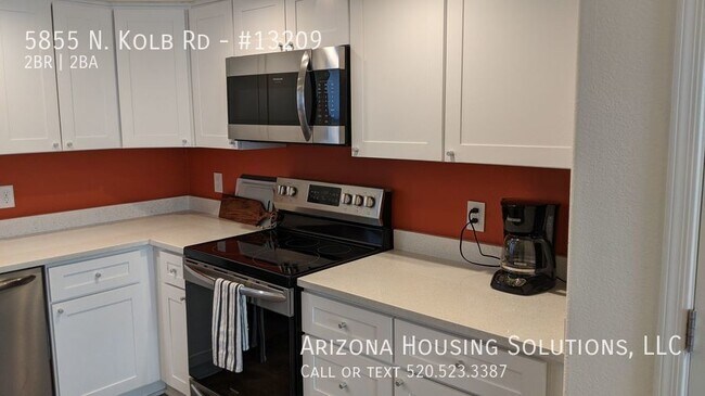 Building Photo - Furnished Modern Living at The Greens
