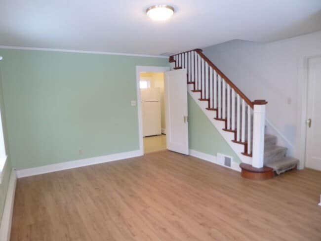 Building Photo - 3BD/1.5BA, Downtown Juneau in the flats, N...
