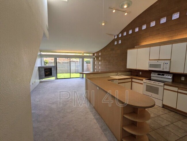 Foto del edificio - 4105 Bay Ct NE