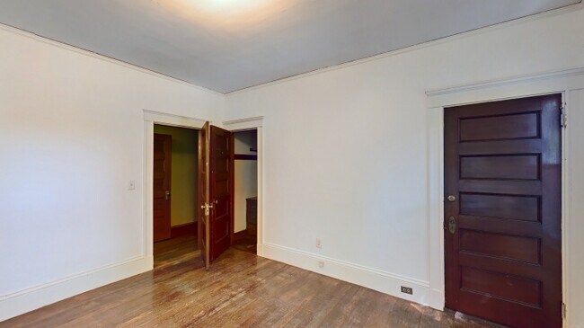Building Photo - 482 Cambridge St