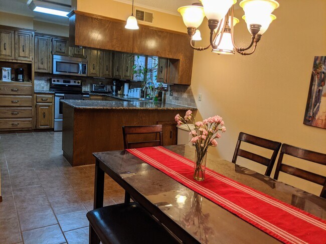 Foto del edificio - 1205 Beaverly St