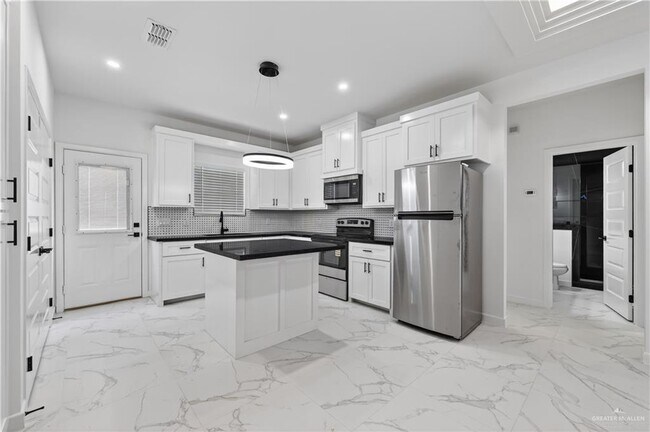 Foto del edificio - 12504 N 39th St