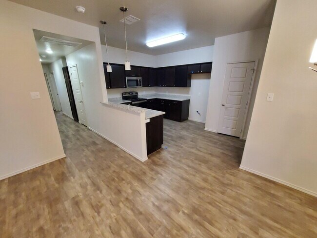 Foto del edificio - 6, 9 or 12 month Lease! Cooper Schools/ So...