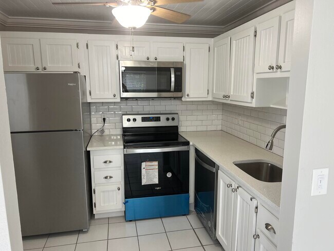 Building Photo - 315 Tuscany Ln
