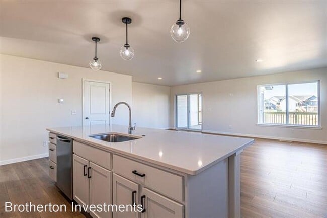 Building Photo - 3 br, 2 bath House - 1128 Dahnovan Dr