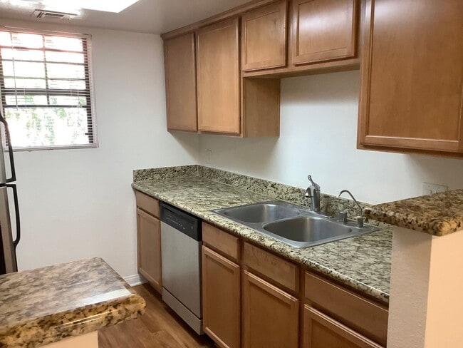 Building Photo - 2 Bedroom Condo in the Il Palio Community of Rancho Bernardo
