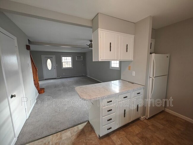 Photo - 18 Broadview Hts House