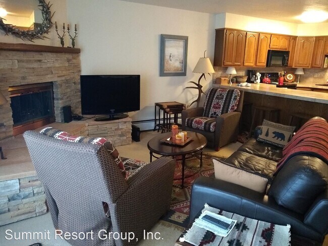 Building Photo - 3 br, 3 bath House - Lagoon Townhomes 757C...