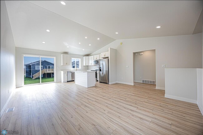 Foto del edificio - 6747 66th Ave S