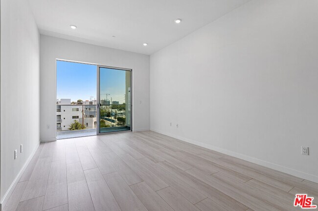 Foto del edificio - 1650 Sawtelle Blvd