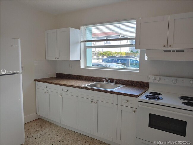 Foto del edificio - 126 NW 6th Ave