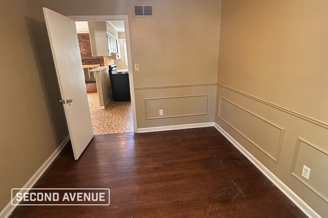 Building Photo - 4477 Yale Rd