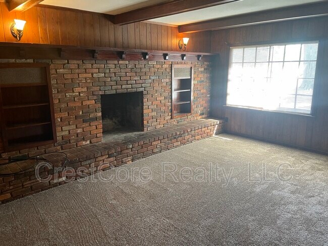 Building Photo - 5614 Cottonwood Rd