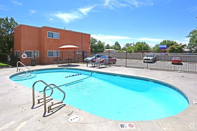 Foto del edificio - Casa Del Arroyo Apartments