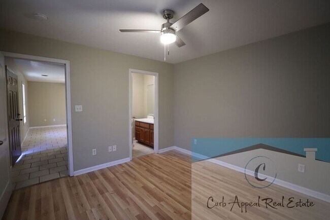 Foto del edificio - Utilities included!! Internet included!! Spacious 2 bed /2 full bath apt - includes washer/dryer