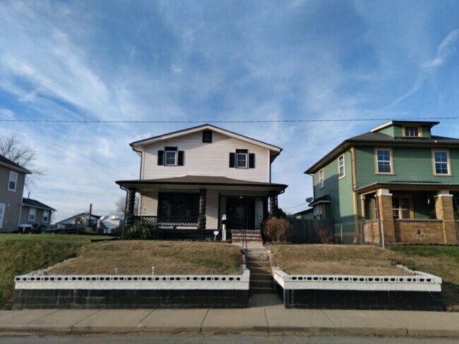 Foto del edificio - 2422 Coyner Ave