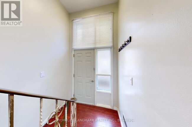 Building Photo - 225 Pineway Blvd