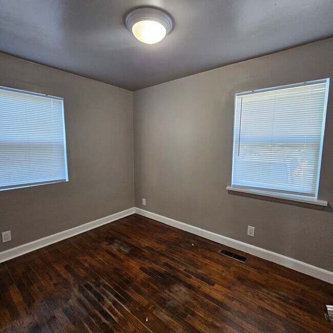 Building Photo - 2-Bedroom Charmer with Bonus Studio & Gara...