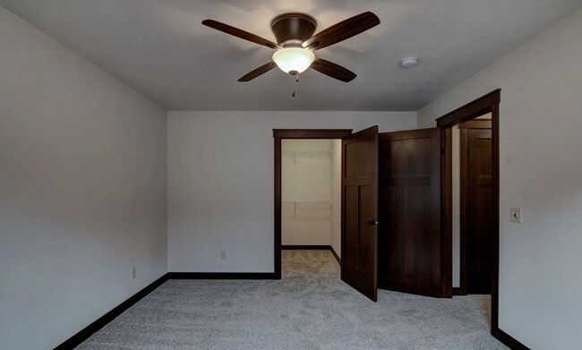 Building Photo - 814 Daisy Ln