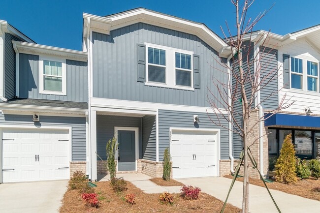 Building Photo - Brand New Townhome Available January 1st