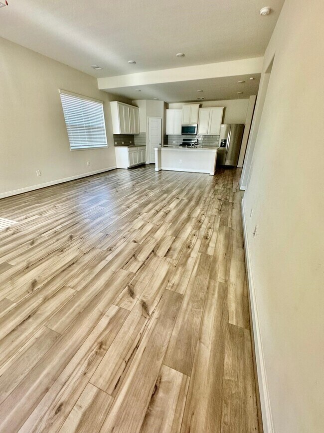 Foto del edificio - 4407 Pale Fox Ln
