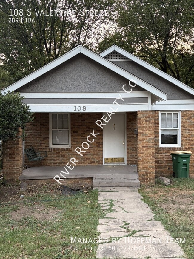 Building Photo - 108 S Valentine St
