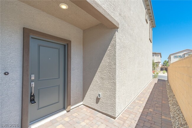 Building Photo - 9927 Kimura Hls Ave