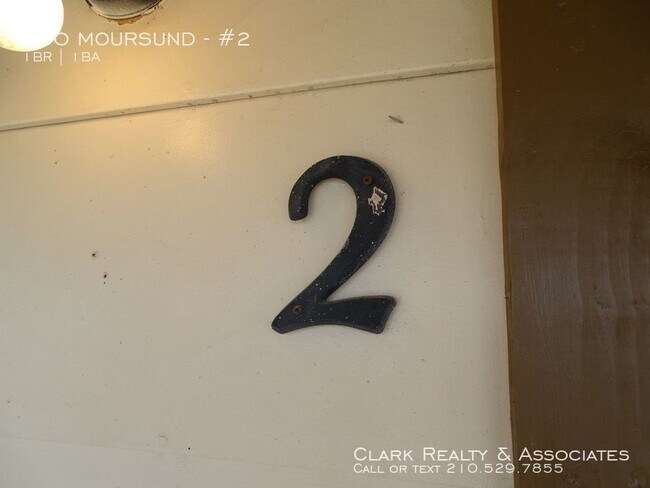 Foto del edificio - 300 Moursund Blvd. #2, San Antonio, TX. 78221