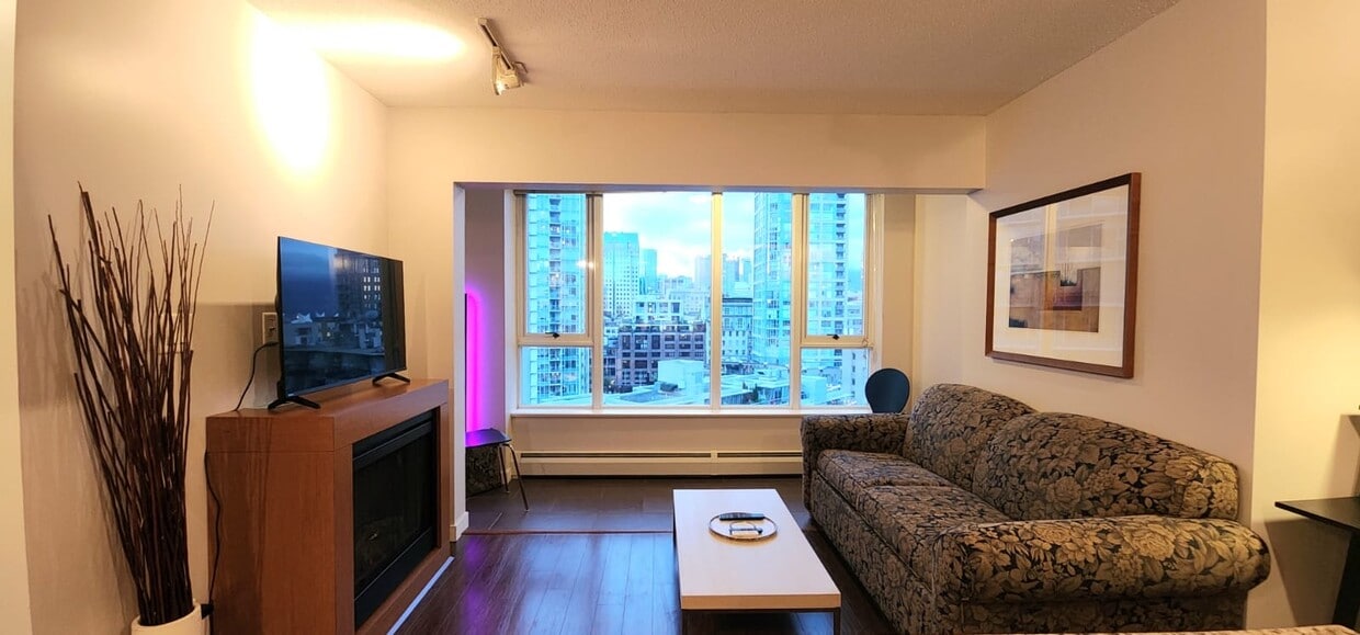 Primary Photo - 689 Abbott St