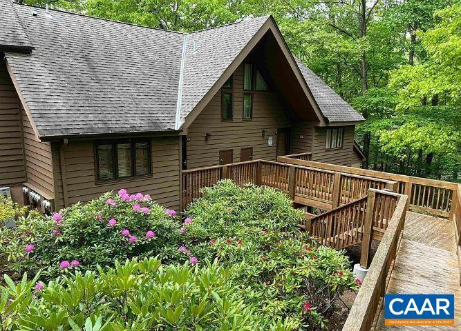 Primary Photo - 718 Laurelwood