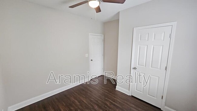 Foto del edificio - 856 Windsor St SW