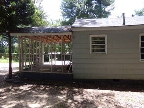 Building Photo - 145 Sante Cir