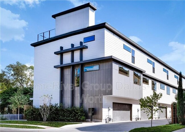 Building Photo - 1644 Zoe Pl