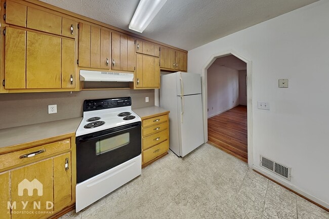 Building Photo - 2539 Park Dr