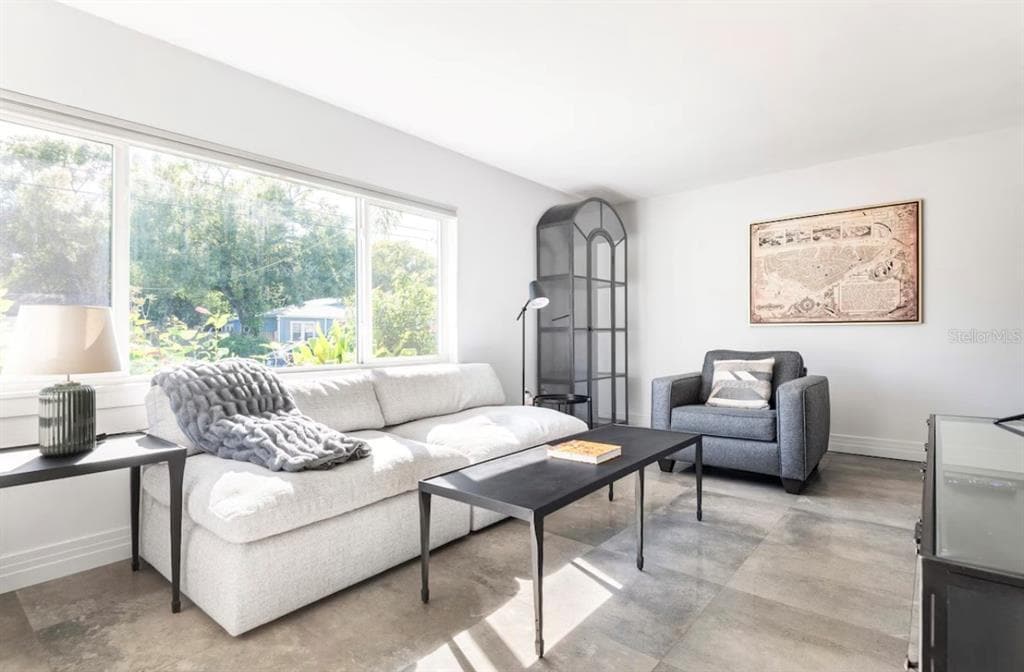 Foto principal - 1205 W Adalee St