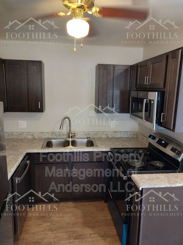 Foto del edificio - 2505 Rolling Green Rd