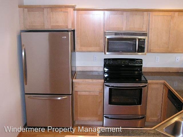 Building Photo - 2 br, 2.5 bath House - 4047 Eliza Ave #101