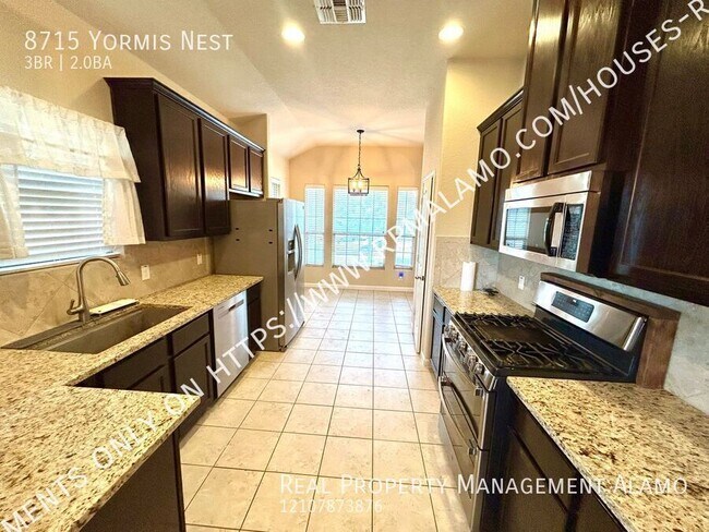 Foto del edificio - 8715 Yormis Nest