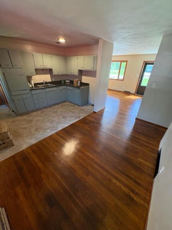 Foto del edificio - 476 Laurel Woods Dr